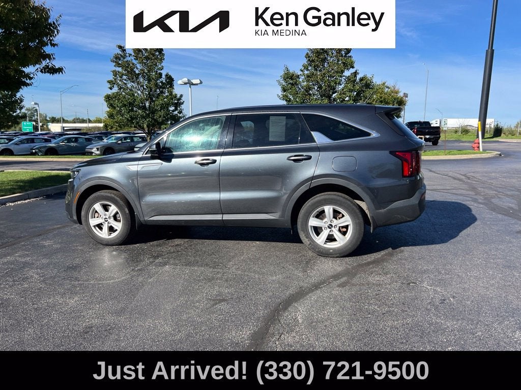 2022 Kia Sorento LX