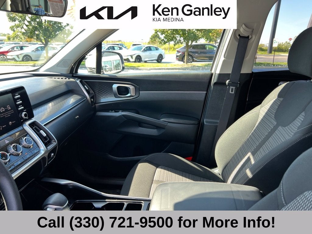 2023 Kia Sorento LX