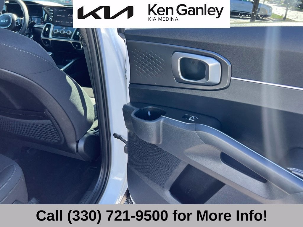 2023 Kia Sorento LX