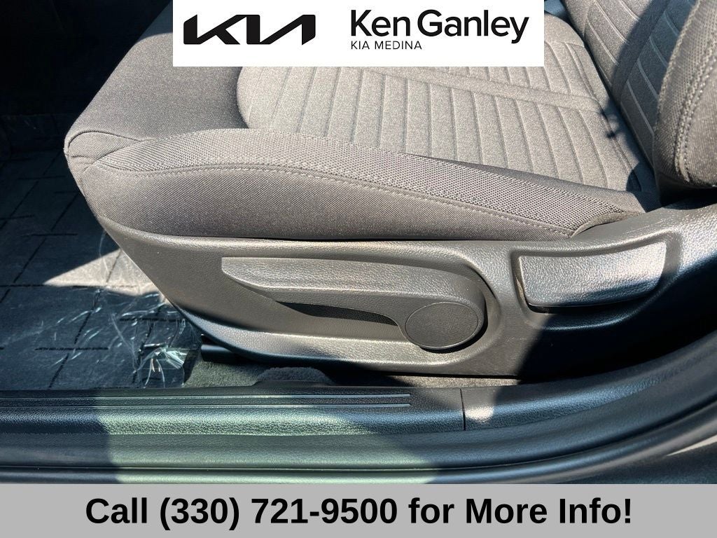 2025 Kia K5 LXS