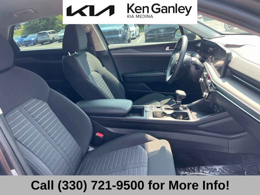 2025 Kia K5 LXS