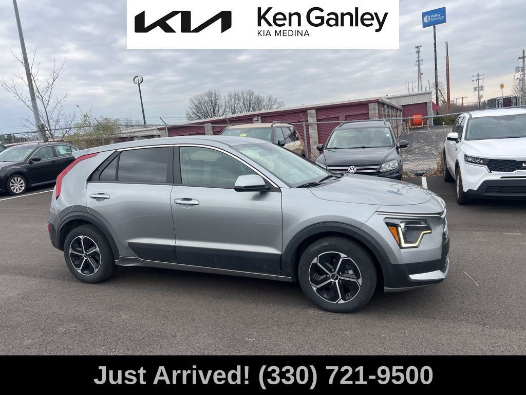 2023 Kia Niro LX