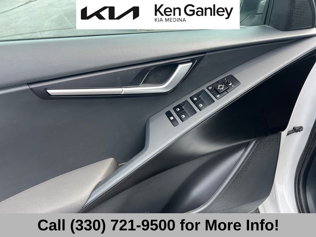 2025 Kia Niro LX
