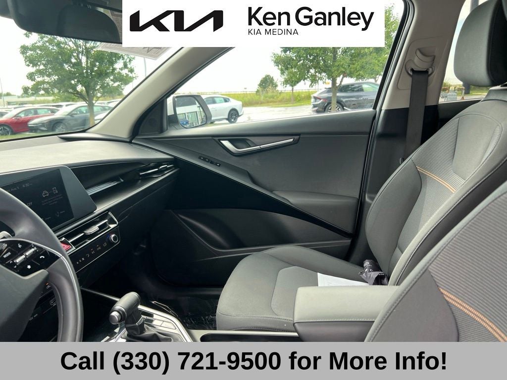 2025 Kia Niro LX