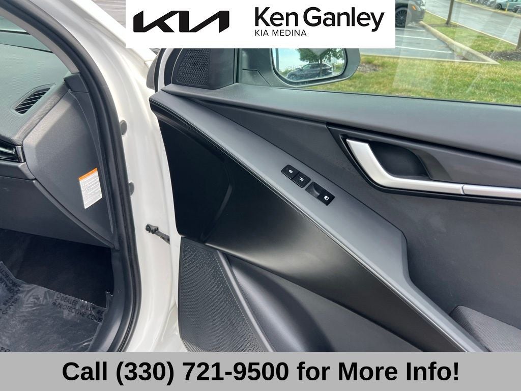2025 Kia Niro LX
