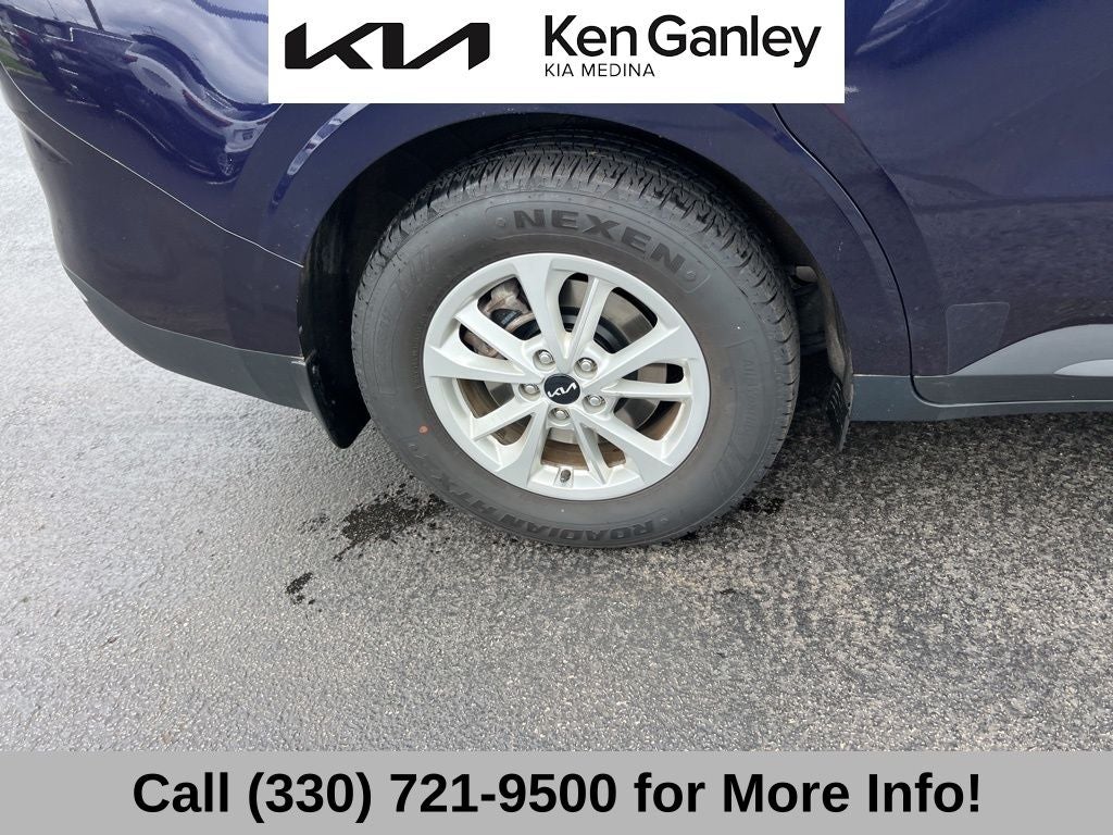 2024 Kia Carnival LX