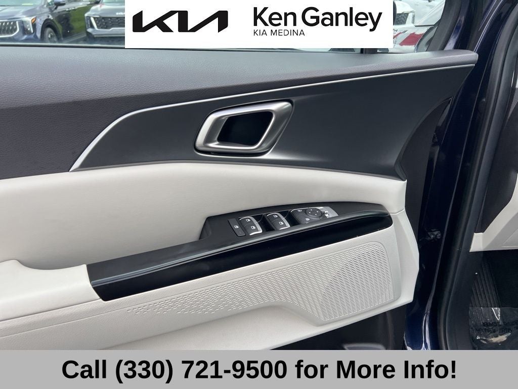 2024 Kia Carnival LX