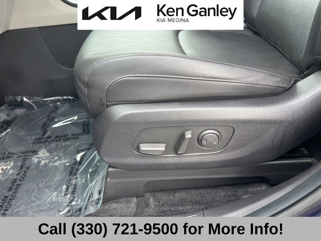 2024 Kia Carnival LX