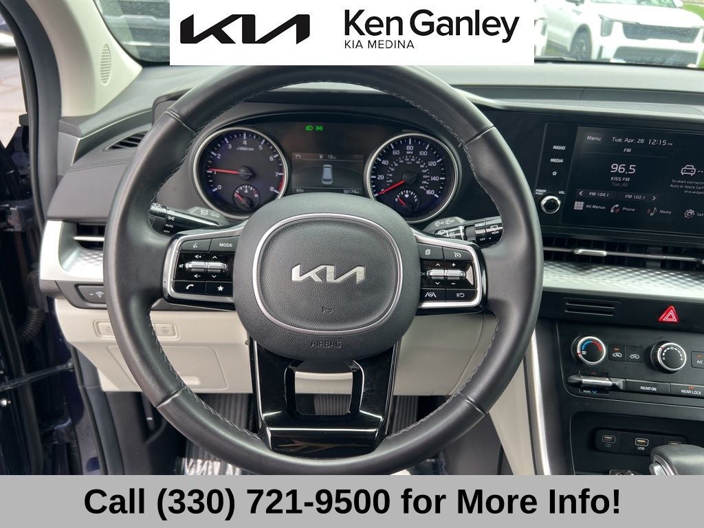 2024 Kia Carnival LX