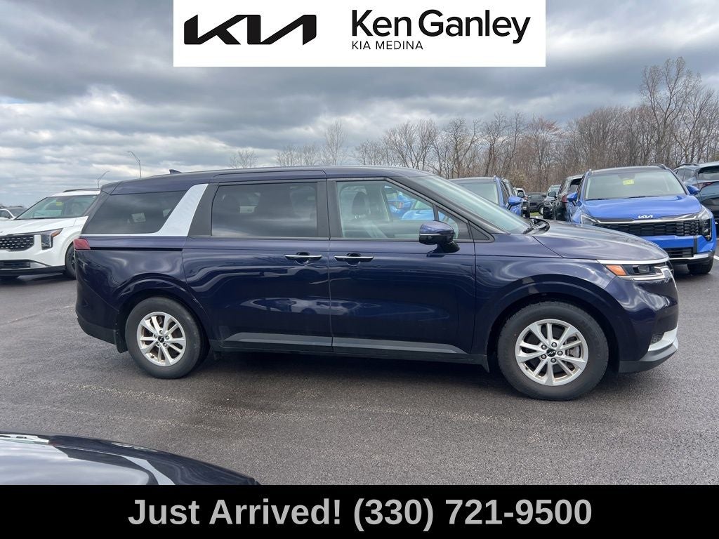 2024 Kia Carnival LX