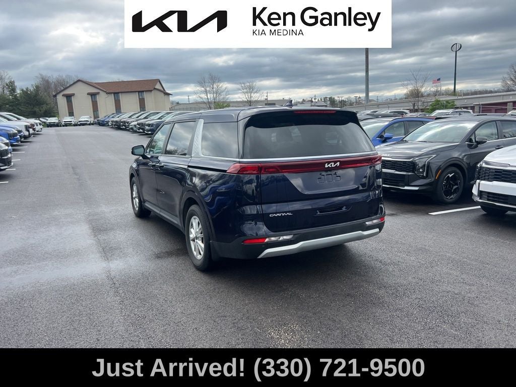 2024 Kia Carnival LX
