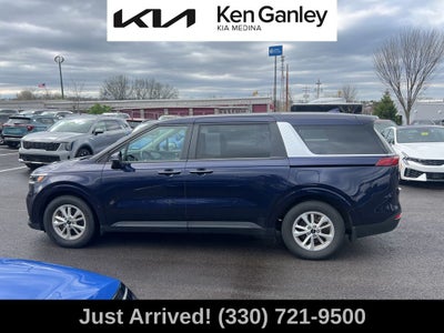 2024 Kia Carnival LX