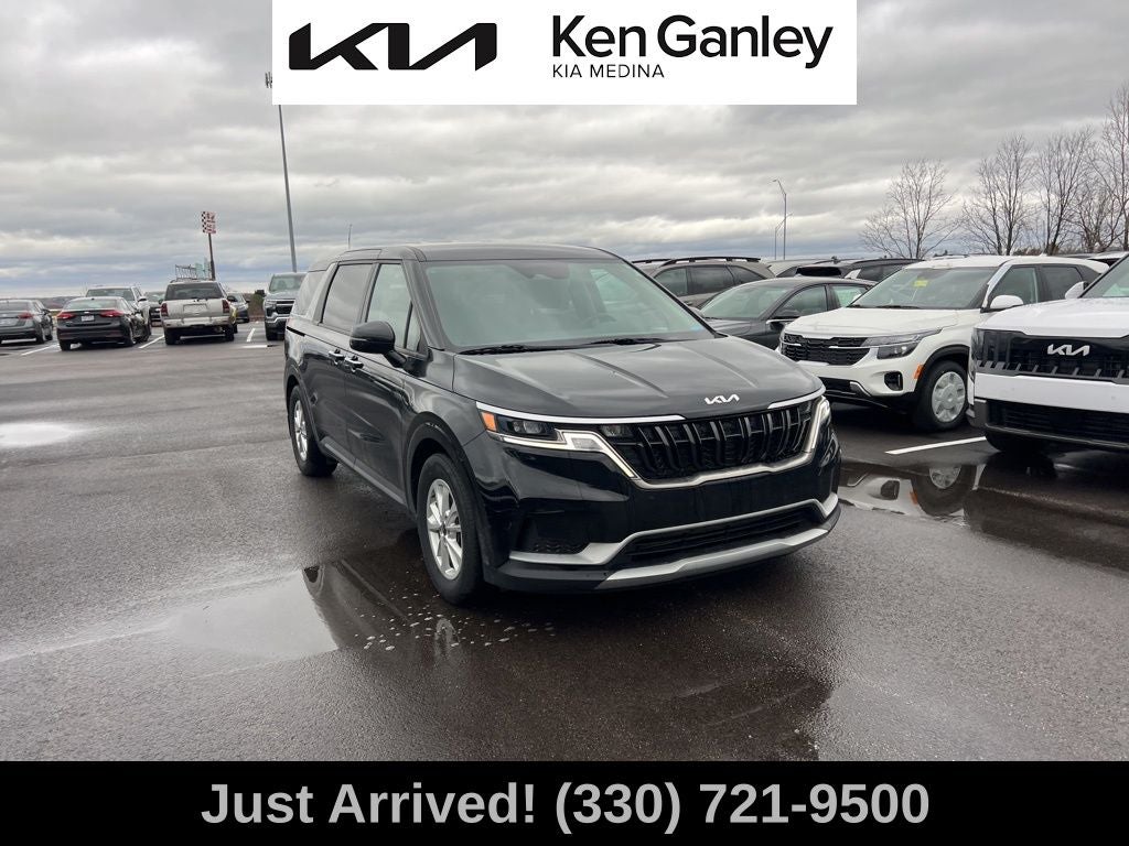 2024 Kia Carnival LX