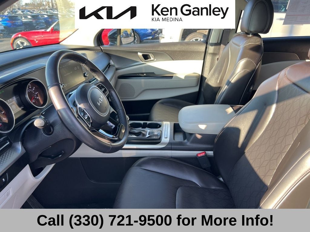 2024 Kia Carnival LX Seat Package