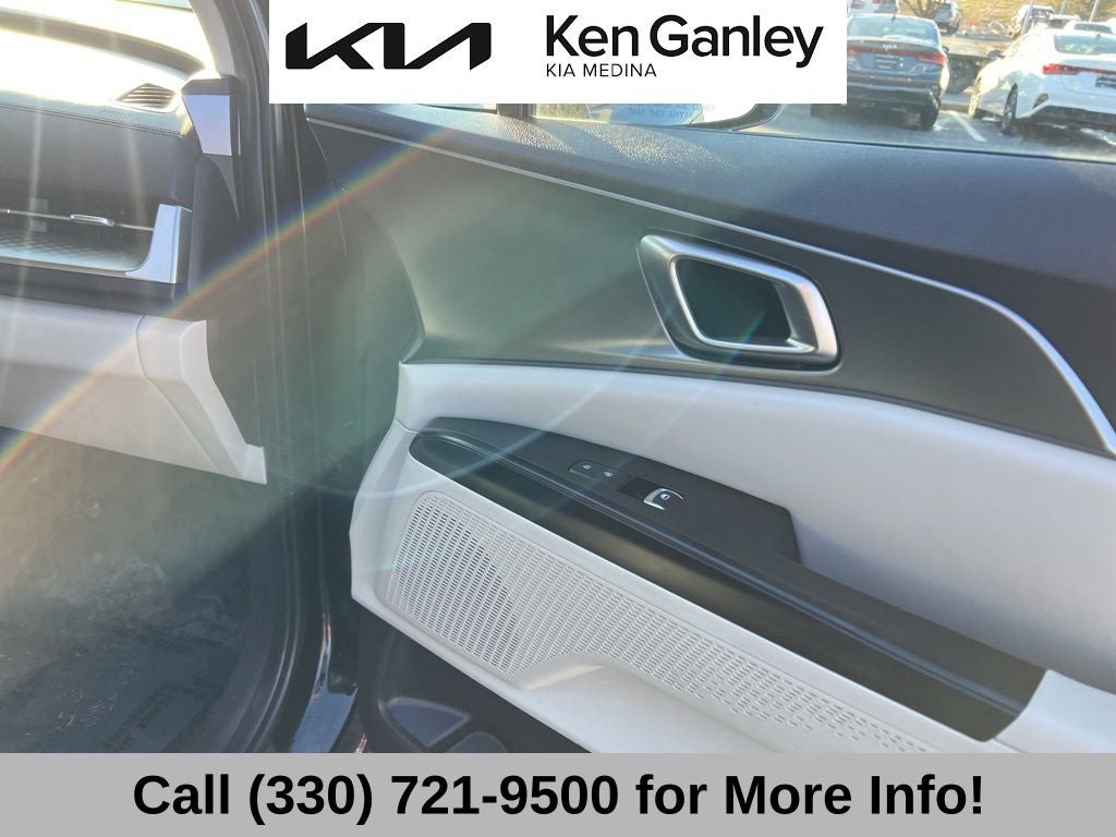 2024 Kia Carnival LX Seat Package