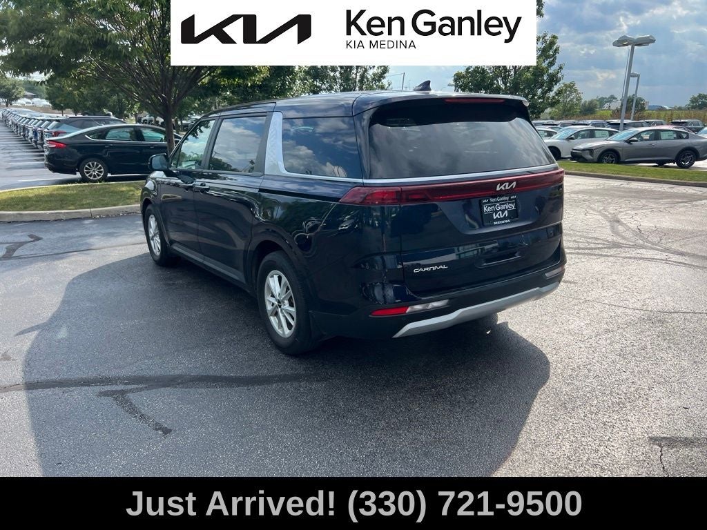 2024 Kia Carnival LX