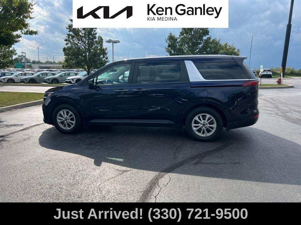 2024 Kia Carnival LX
