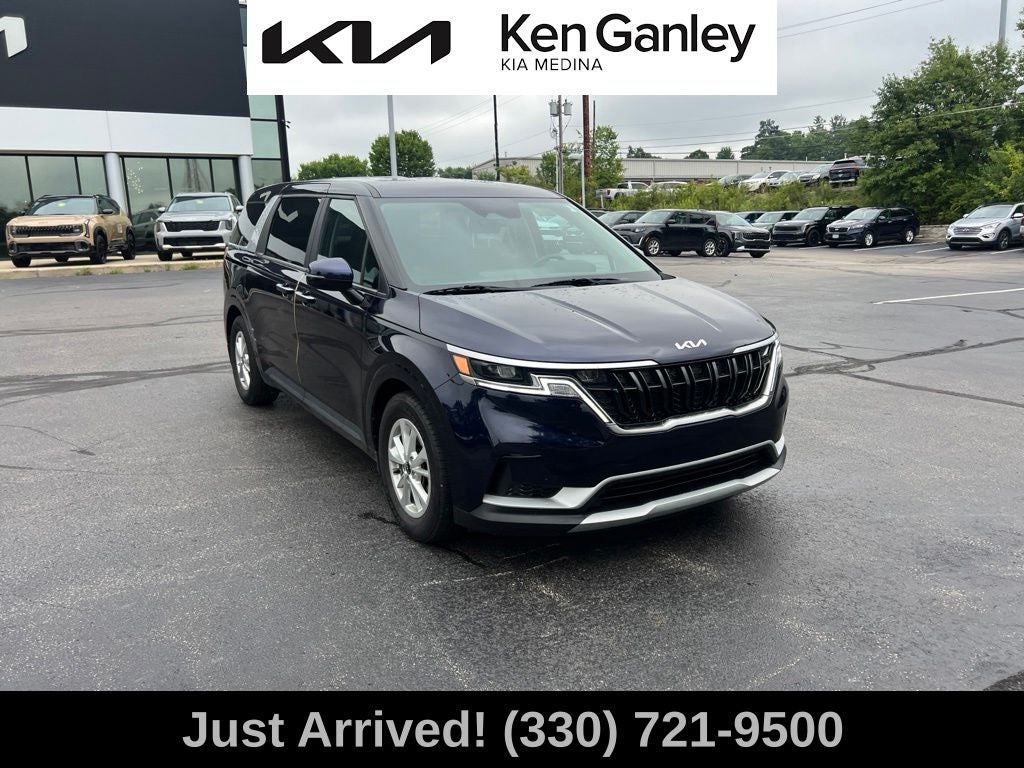 2024 Kia Carnival LX