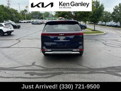2024 Kia Carnival LX