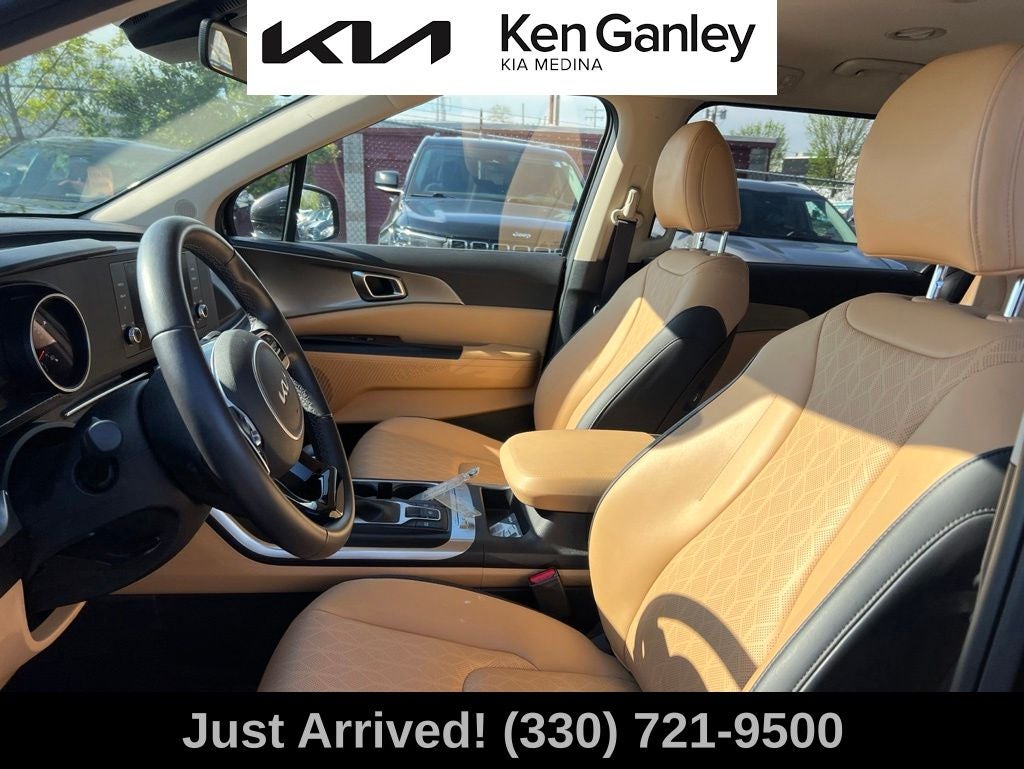 2024 Kia Carnival LX