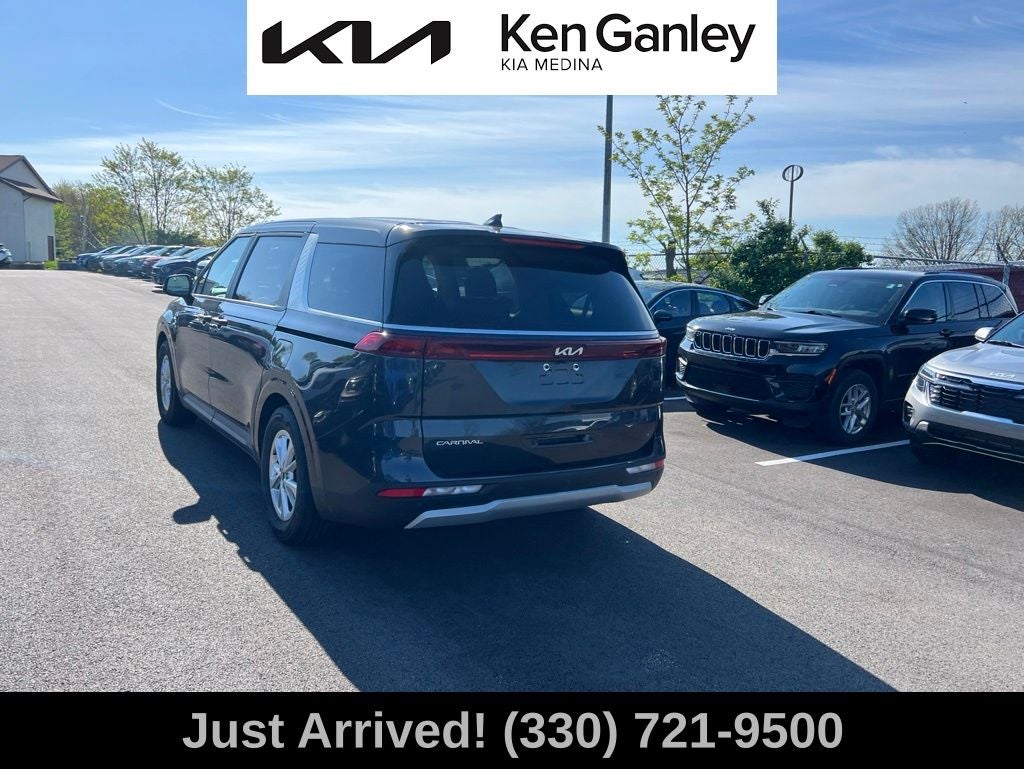 2024 Kia Carnival LX