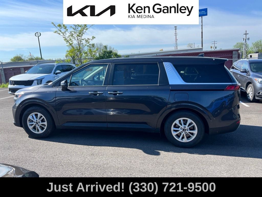 2024 Kia Carnival LX