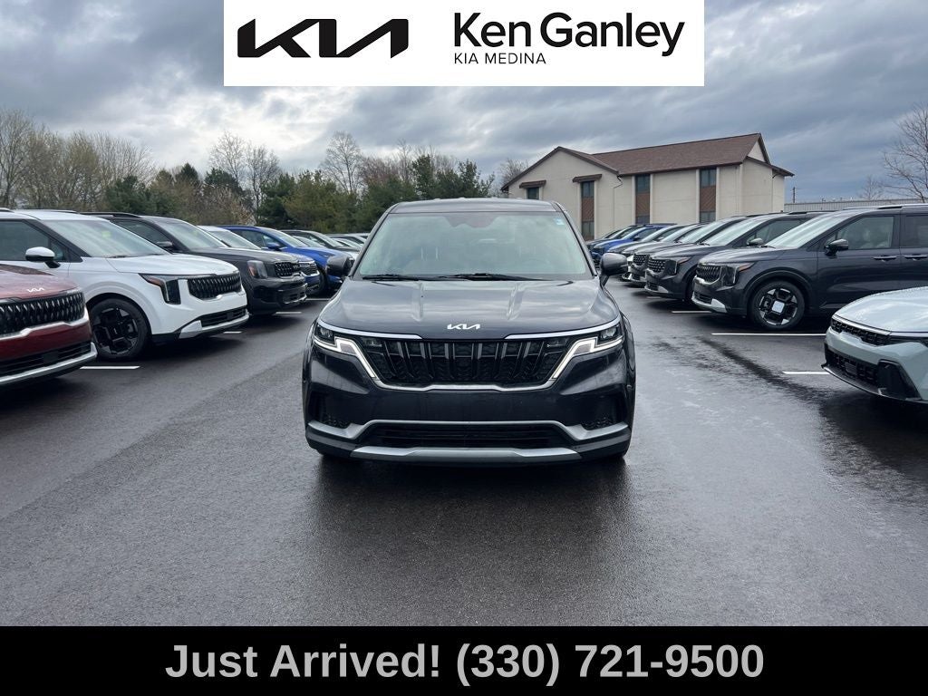 2024 Kia Carnival LX