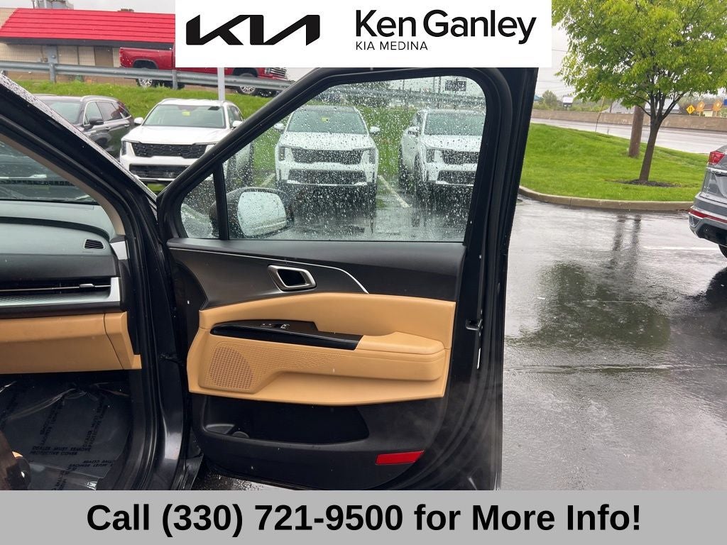 2024 Kia Carnival LX