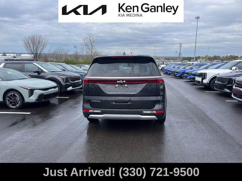 2024 Kia Carnival LX