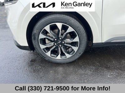 2024 Kia Carnival EX