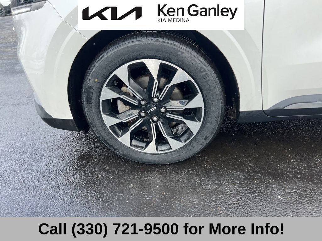 2024 Kia Carnival EX