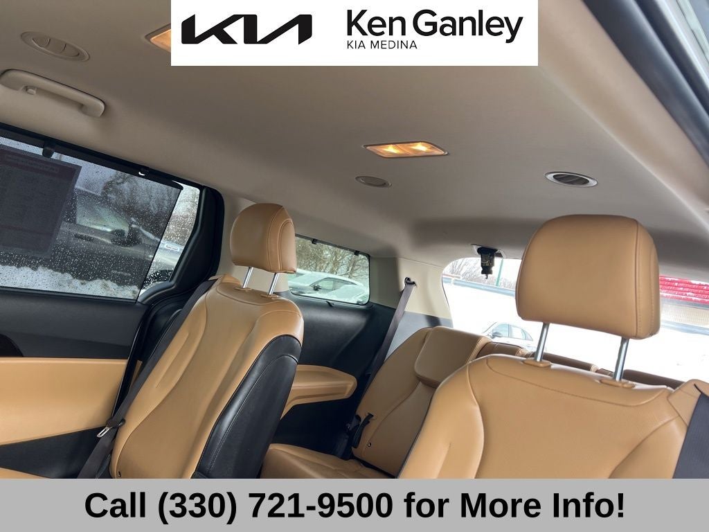 2024 Kia Carnival EX