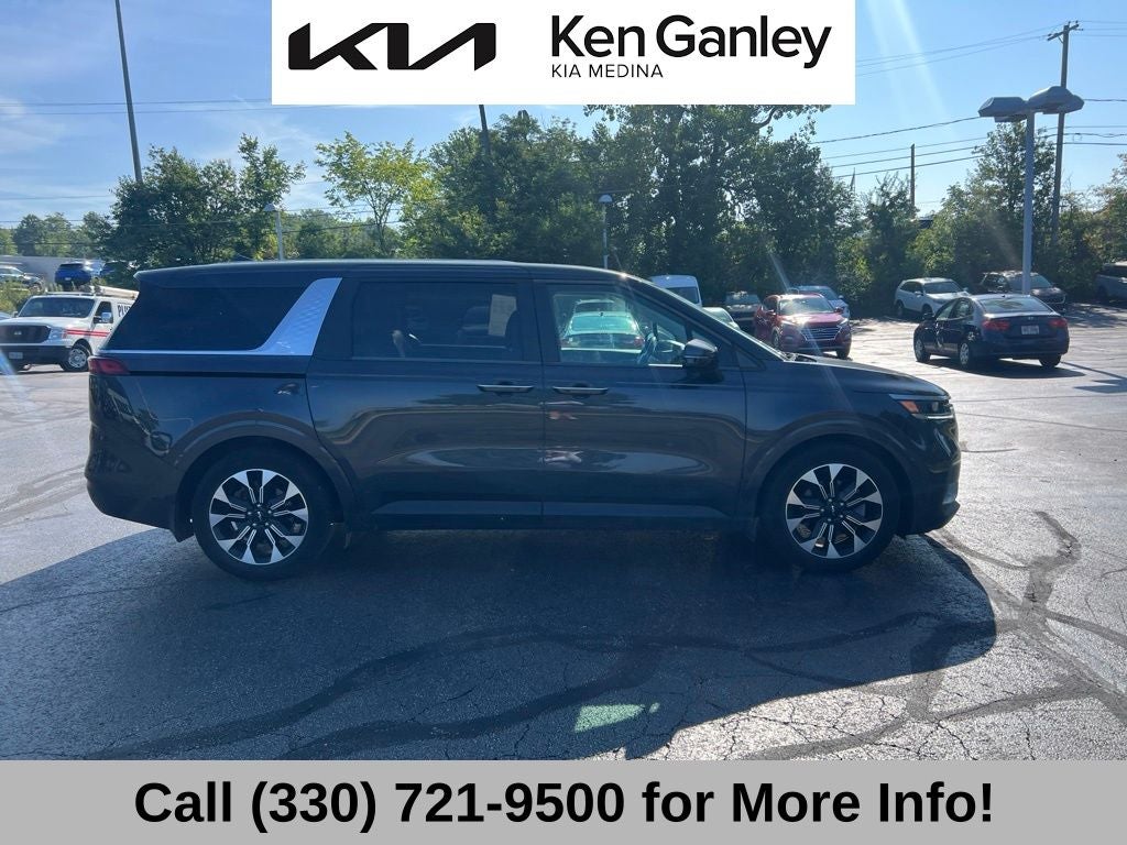2024 Kia Carnival EX