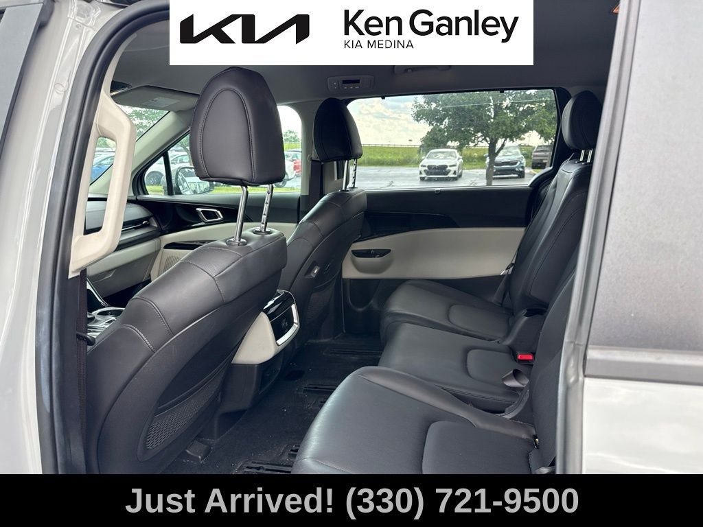 2024 Kia Carnival EX
