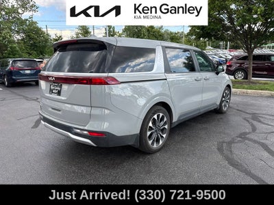2024 Kia Carnival EX