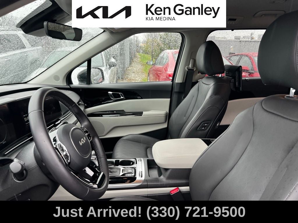 2024 Kia Carnival SX