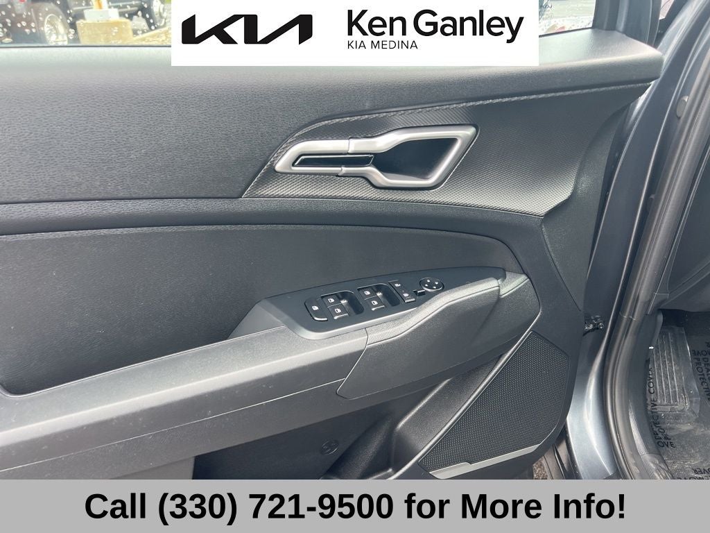 2025 Kia Sportage Hybrid LX