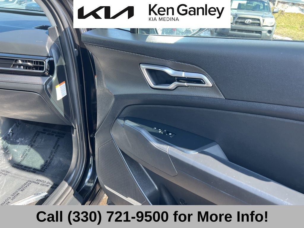 2025 Kia Sportage Hybrid LX