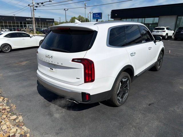 2023 Kia Telluride S