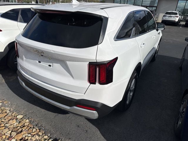 2025 Kia Sorento LX
