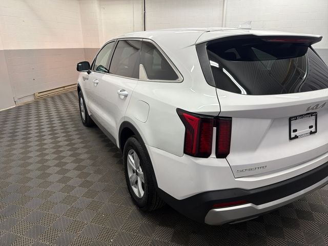 2025 Kia Sorento LX