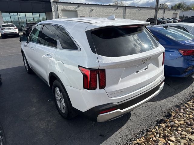 2025 Kia Sorento LX