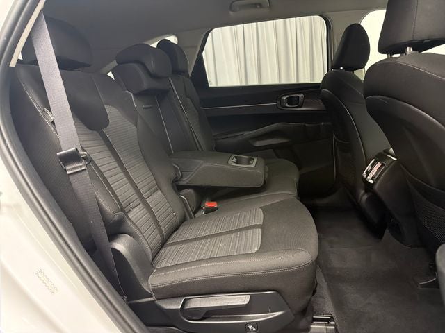 2025 Kia Sorento LX