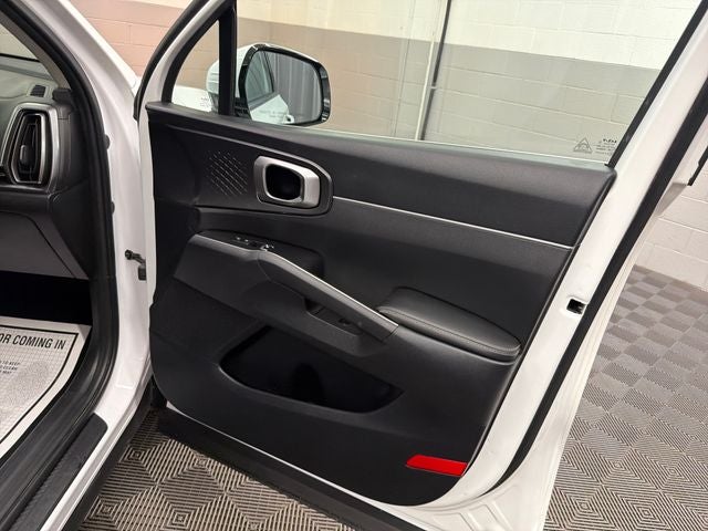 2025 Kia Sorento LX