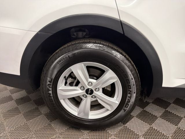 2025 Kia Sorento LX