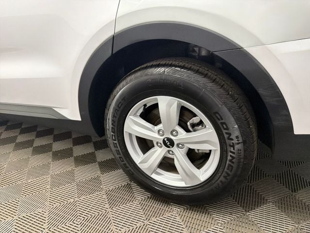 2025 Kia Sorento LX