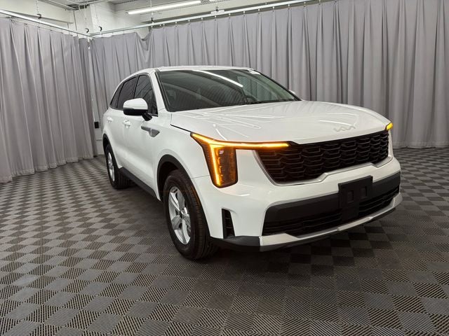 2025 Kia Sorento LX