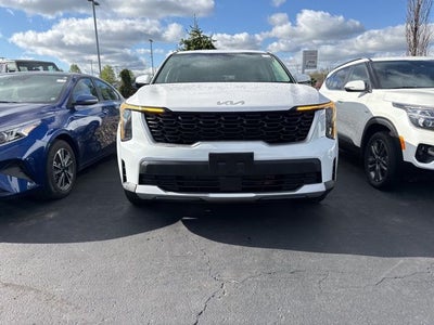 2025 Kia Sorento LX