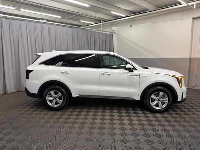 2025 Kia Sorento LX