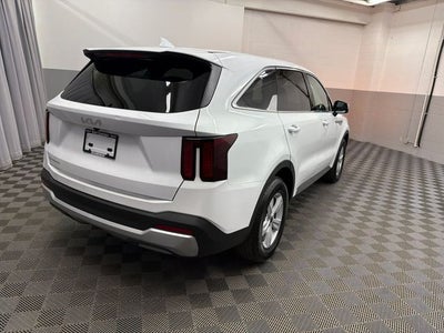 2025 Kia Sorento LX